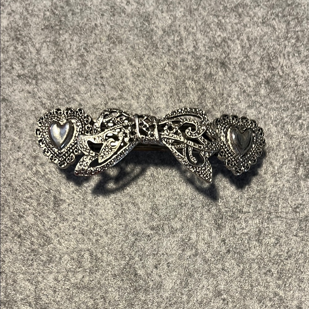 Elegant Silver Heart Bow Hair Clip